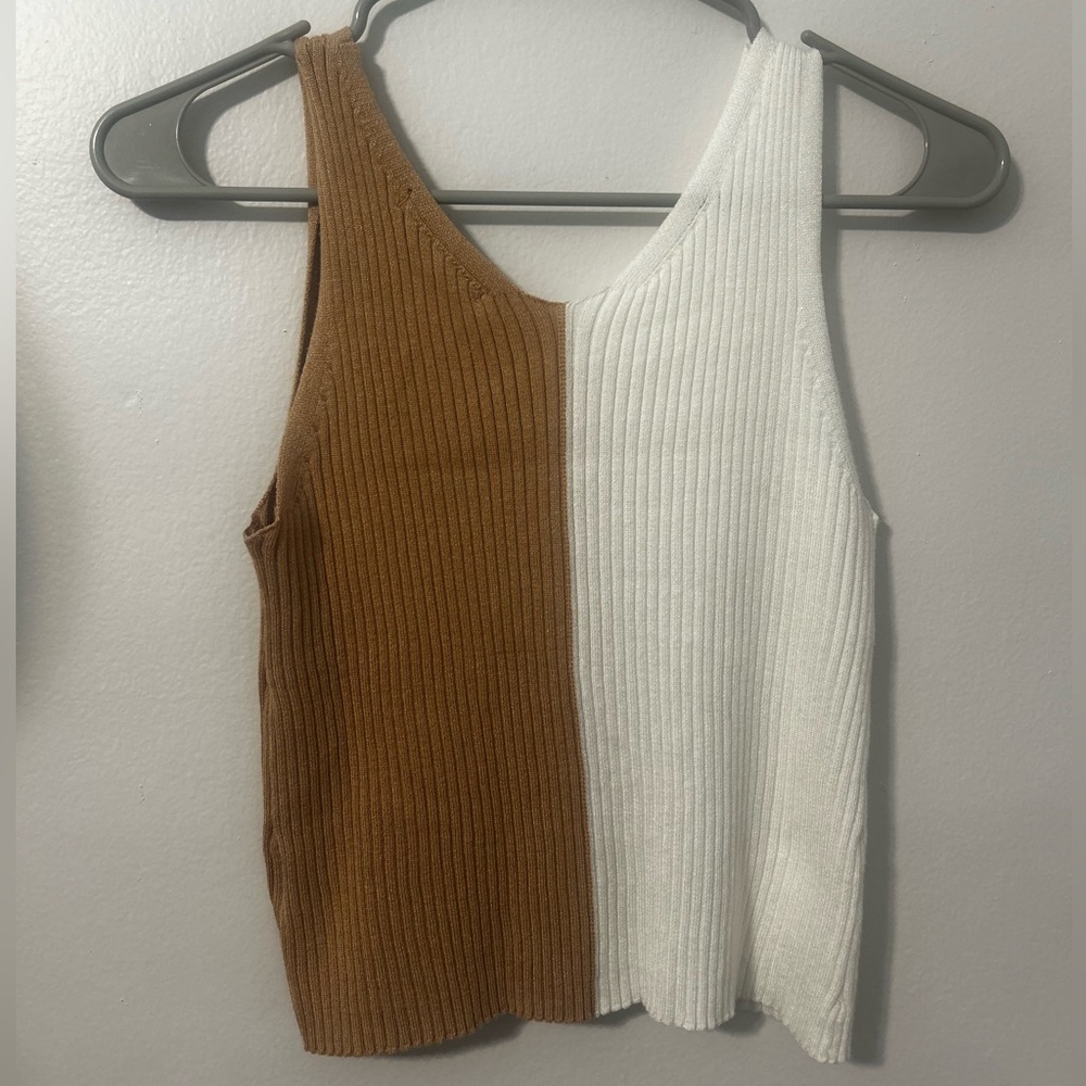 Two-Tone Ribbed Women’s Top - Picture 4 of 4